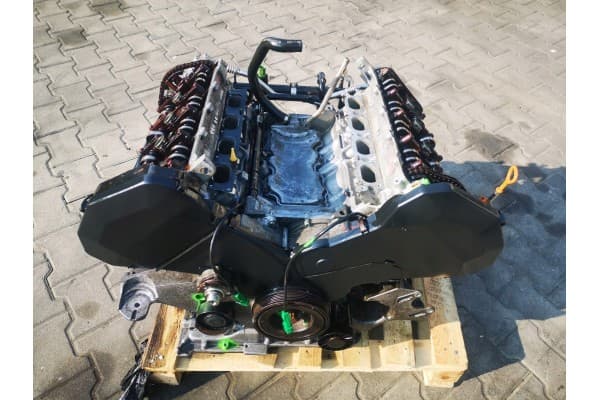 Motor 3.7 Audi A8 A6 Aqg V8 sin accesorios usado 2