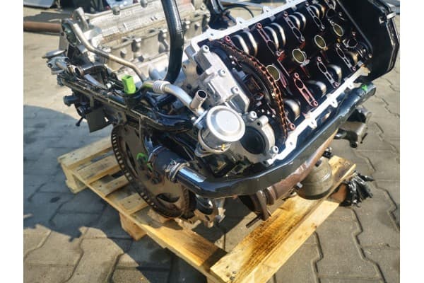 Motor 3.7 Audi A8 A6 Aqg V8 sin accesorios usado 6