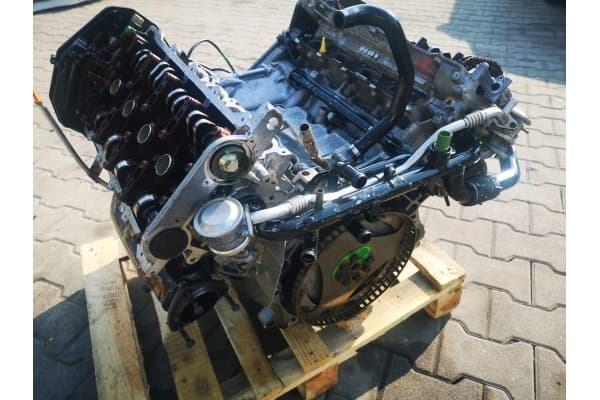 Motor 3.7 Audi A8 A6 Aqg V8 sin accesorios usado 7