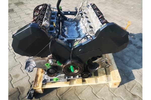 Motor 3.7 Audi A8 A6 Aqg V8 sin accesorios usado 8