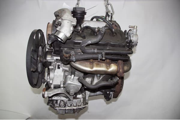 Motor trasero Akn 2.5 TDI 149 CV Audi A4 B5 usado 4