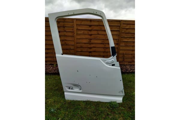 Puerta Derecha Original Volvo FH5 FH4 nuevo