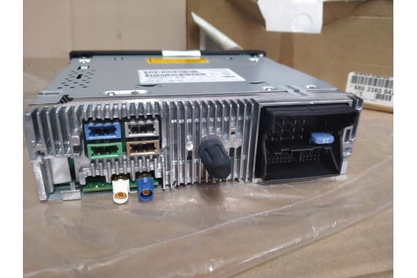 Radio CD MP3 Navegación Iveco 5802360542 nuevo 3