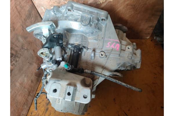 Caja de Cambios Completa VW Uys usado 2