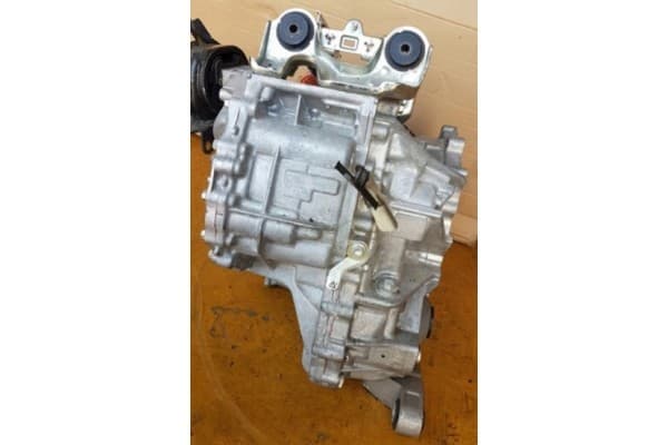 Caja de cambios completa Toyota Chr 1.8 usado 3