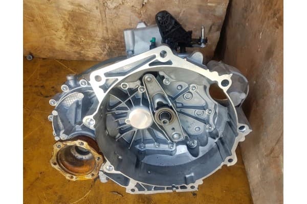Caja de Cambios Completa Skoda Audi FM6AJ021 usado
