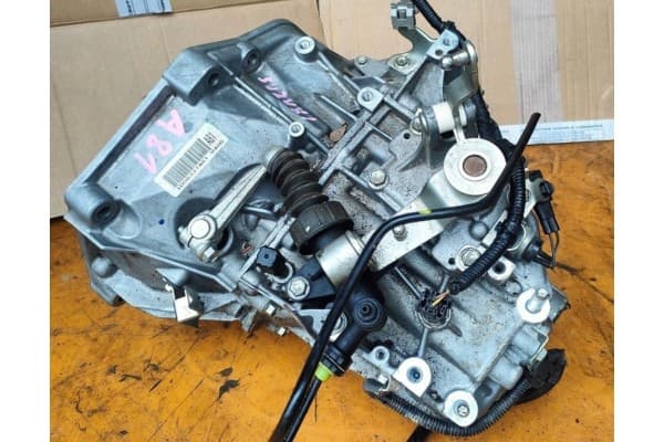 Caja de Cambios Suzuki Swift A81 usado 2