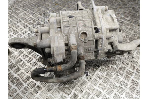 Diferencial trasero Mitsubishi Outlander F1E1A usado 4