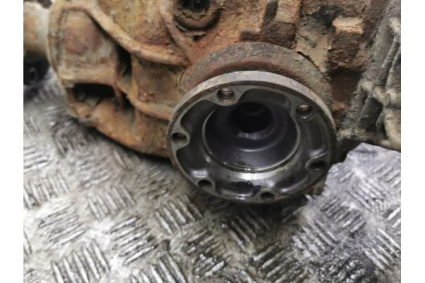 Diferencial trasero BMW Serie 5 E39 7502528 usado 5