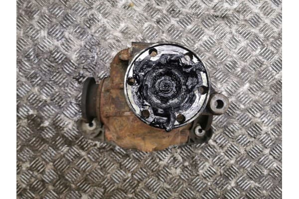Diferencial trasero BMW Serie 5 E39 7502528 usado 10