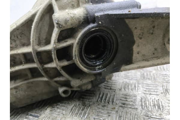 Diferencial trasero Mercedes-Benz ML W164 usado 3