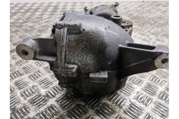 Diferencial trasero Ford Kuga I P653911400 usado 2