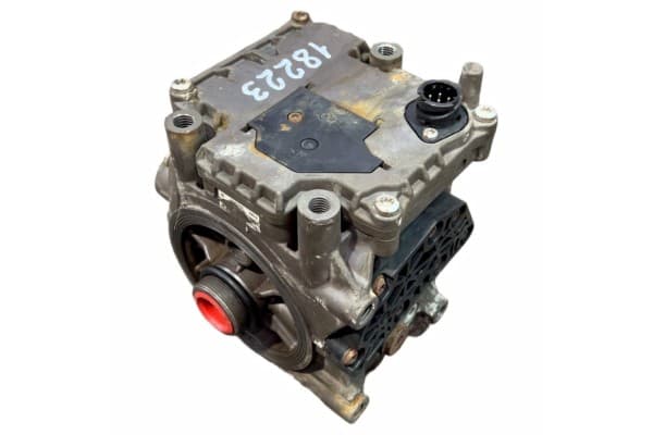 20729825 Volvo Secador de Aire usado 4