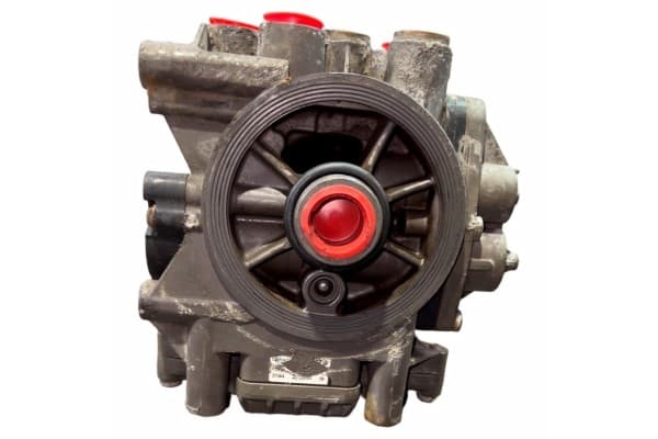 20729825 Volvo Secador de Aire usado 7