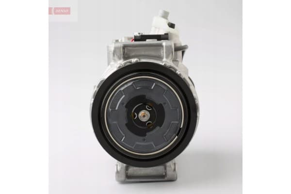 Compresor de aire acondicionado Denso DCP17053 usado 5