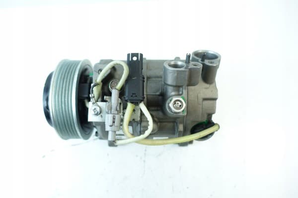 Compresor de aire acondicionado Denso DCP05095 usado 6