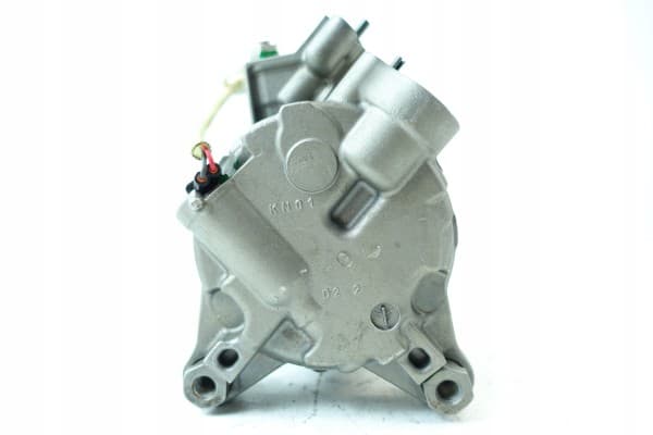 Compresor de aire acondicionado Denso DCP05095 usado 11