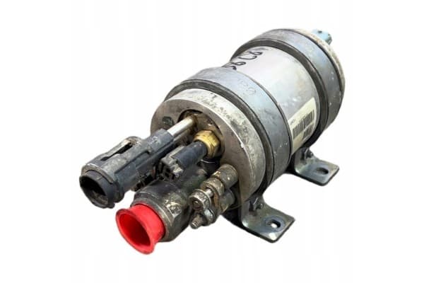 21325058 Volvo Calentador de agua usado 9