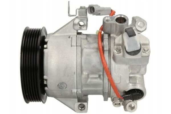 Compresor de aire acondicionado Denso DCP50001 usado