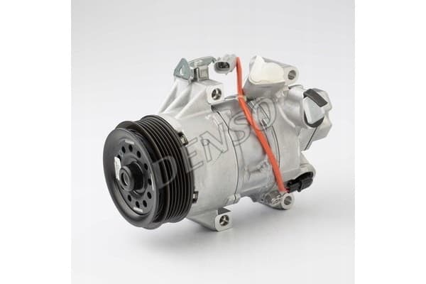 Compresor de aire acondicionado Denso DCP50240 usado 2