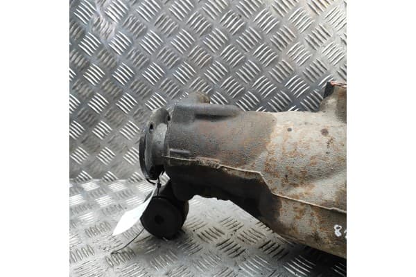 Reductor trasero Toyota Land Cruiser 100 4.2L usado 6