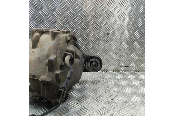 Reductor trasero Toyota Land Cruiser 100 4.2L usado 7