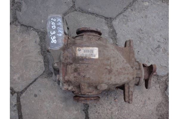 Puente trasero BMW X1 E84 2.0 D 3.38 7566193 usado