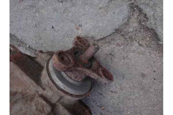 Puente trasero BMW X1 E84 2.0 D 3.38 7566193 usado 4