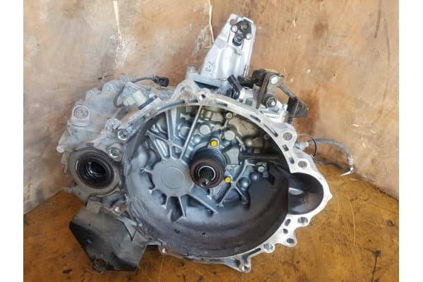 Caja de Cambios Completa Hyundai Tucson WMJ6 usado 4