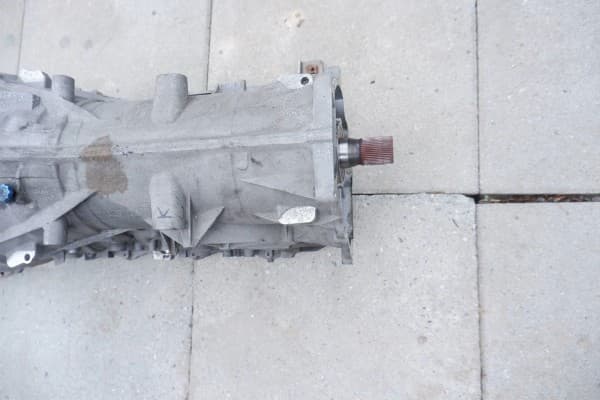 Transmisión BMW F07 F10 F11 N55 535i 8614183 usado 3