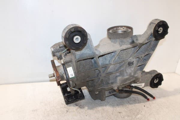 Diferencial trasero Audi Q3 8U 2016 0AY525010N usado 11