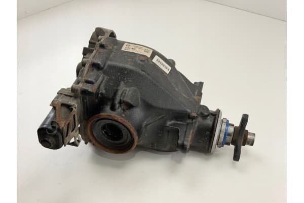 Diferencial trasero BMW 3 G20 G21 2021 usado 8