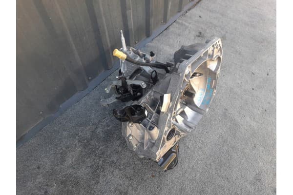 Transmisión Renault Clio V 1.0 Tce JR5 081 usado 4