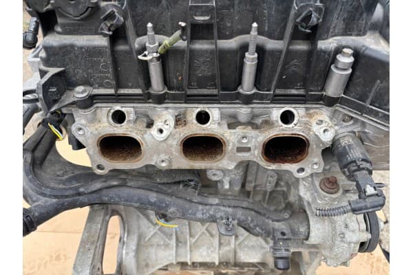 Motor Peugeot 208 II HM05 10KRAB 1.2 Vti usado 6