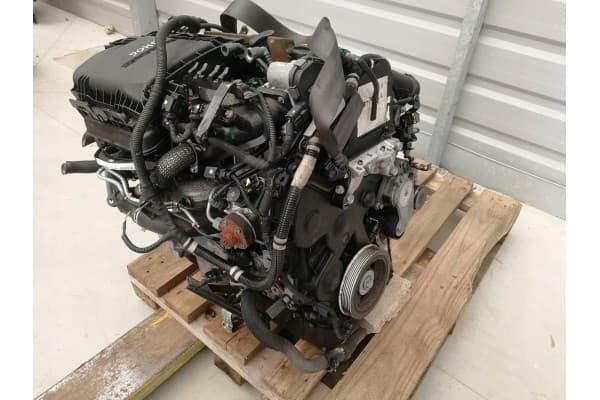 Motor Completo Peugeot Citroën 1.6 E-HDi 10JBCL usado 3