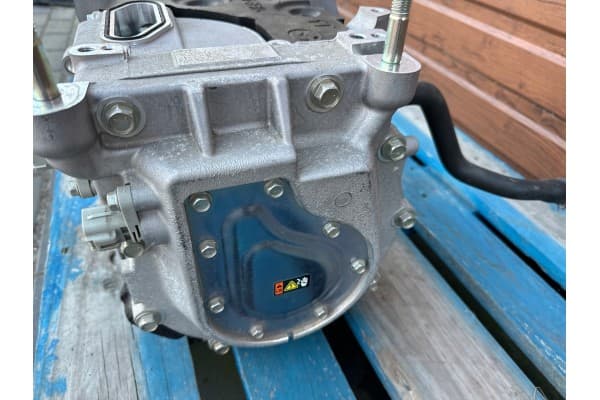 Motor eléctrico Mazda Mx-30 mh01 30410 usado 4