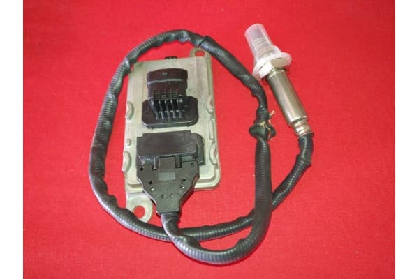 Sensor NOx Volvo FH 22827993 usado