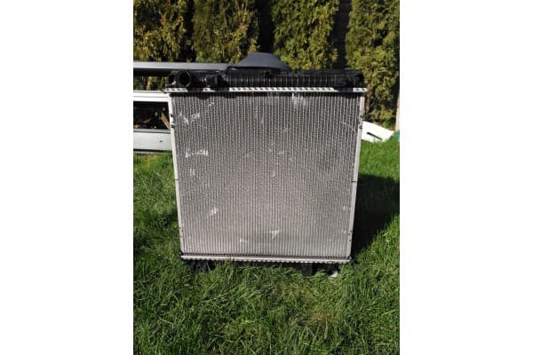 Radiador de agua Man Tgl Tgm 8106116492 usado