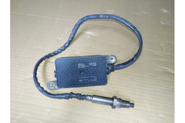 Sensor NOx Mercedes A0101531428 usado