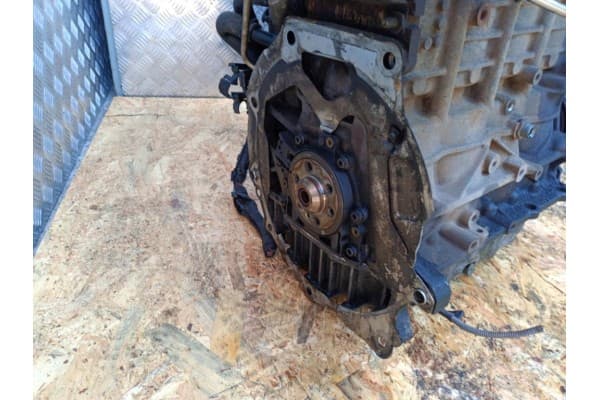 Motor diésel Audi A3 8P 2.0 TDI Azv usado 6