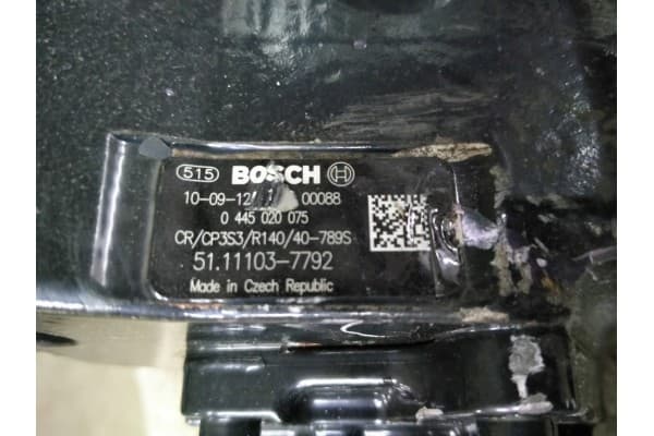 Bomba de Inyección Man 51111037792 0445020075 usado 3