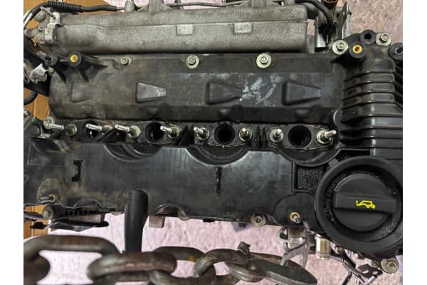 Motor Mazda 2.2 R2AA Dañado usado 4