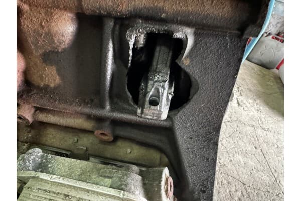 Motor Mazda 2.2 R2AA Dañado usado 6