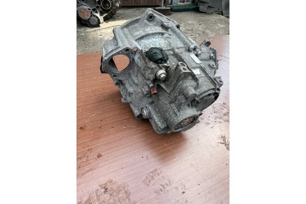 Caja de cambios Golf GTI 2.0 TSI Kzw como nueva 2