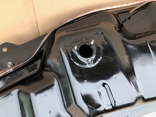Depósito de combustible Mitsubishi Pajero 3,2 nuevo 4
