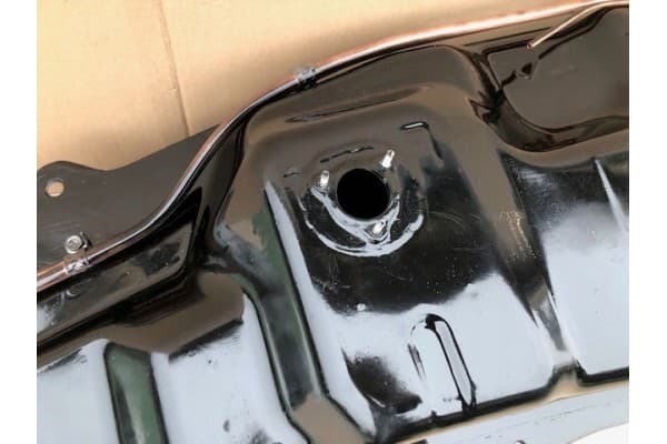 Depósito de combustible Mitsubishi Pajero 3,2 usado 4