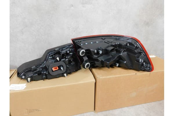 Piloto Trasero LED Europeo para Audi A4 B9 usado 9