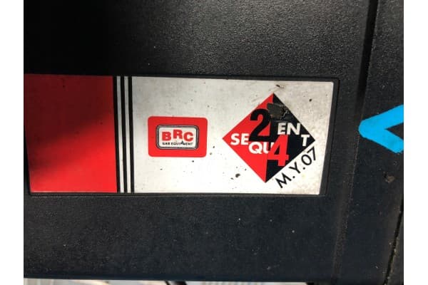 Instalación de Gas Lpg Brc para 4 Cilindros usado 9