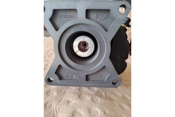 Compresor Knorr-Bremse Volvo 23325742 nuevo 3