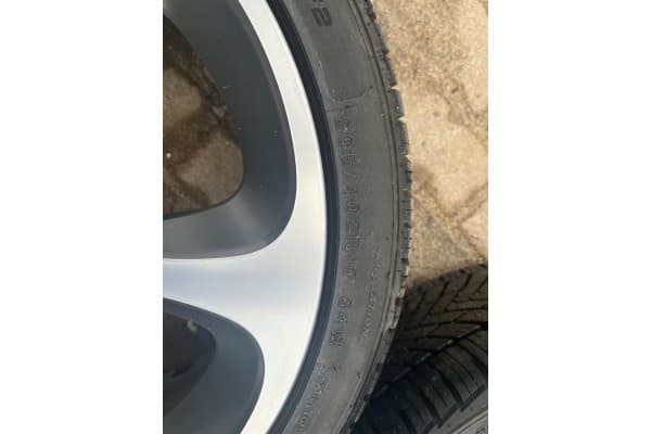 Llantas Fiat 500 Abarth lift 17 205/40 usado 3